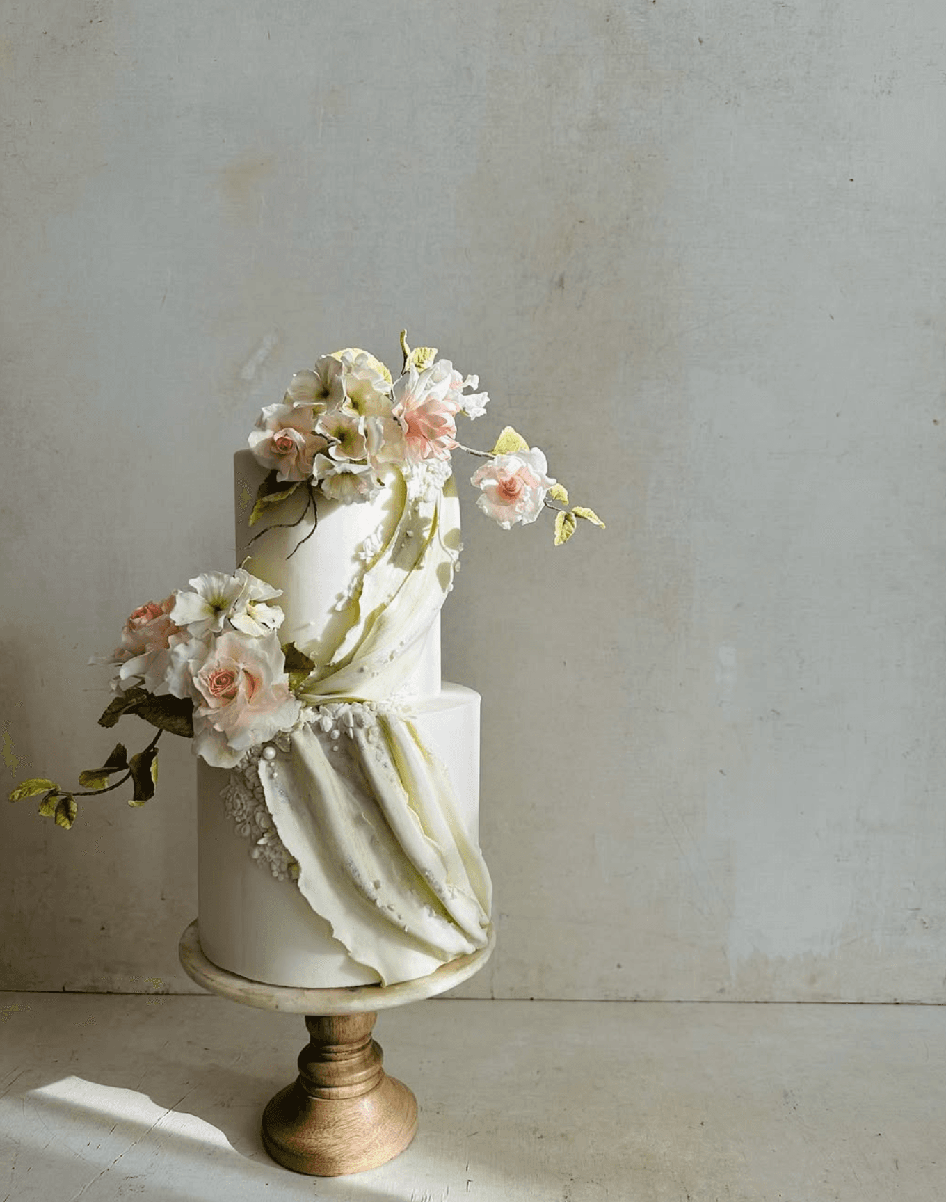 Elegant wedding cake with sugar flowers